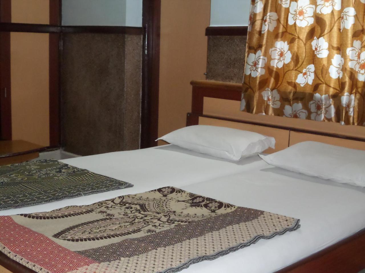 Hotel Padma 나식 외부 사진